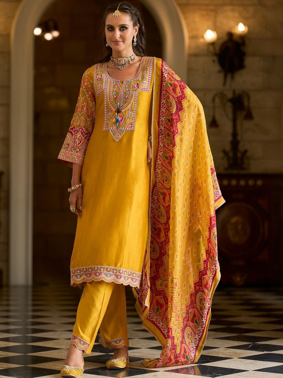 Dhiyona IE Women Ethnic Motifs Embroidered Regular Kurta with Trousers & Dupatta