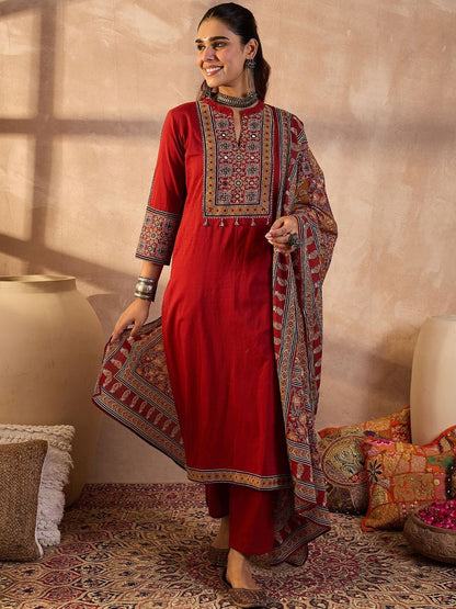 Women Ethnic Motifs Embroidered Beads and Stones Pure Cotton Kurta with Trousers