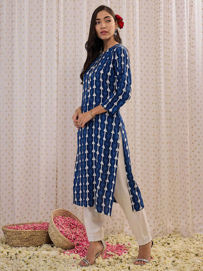 Dhiyona IE Geometric Printed Round Neck Straight Kurta
