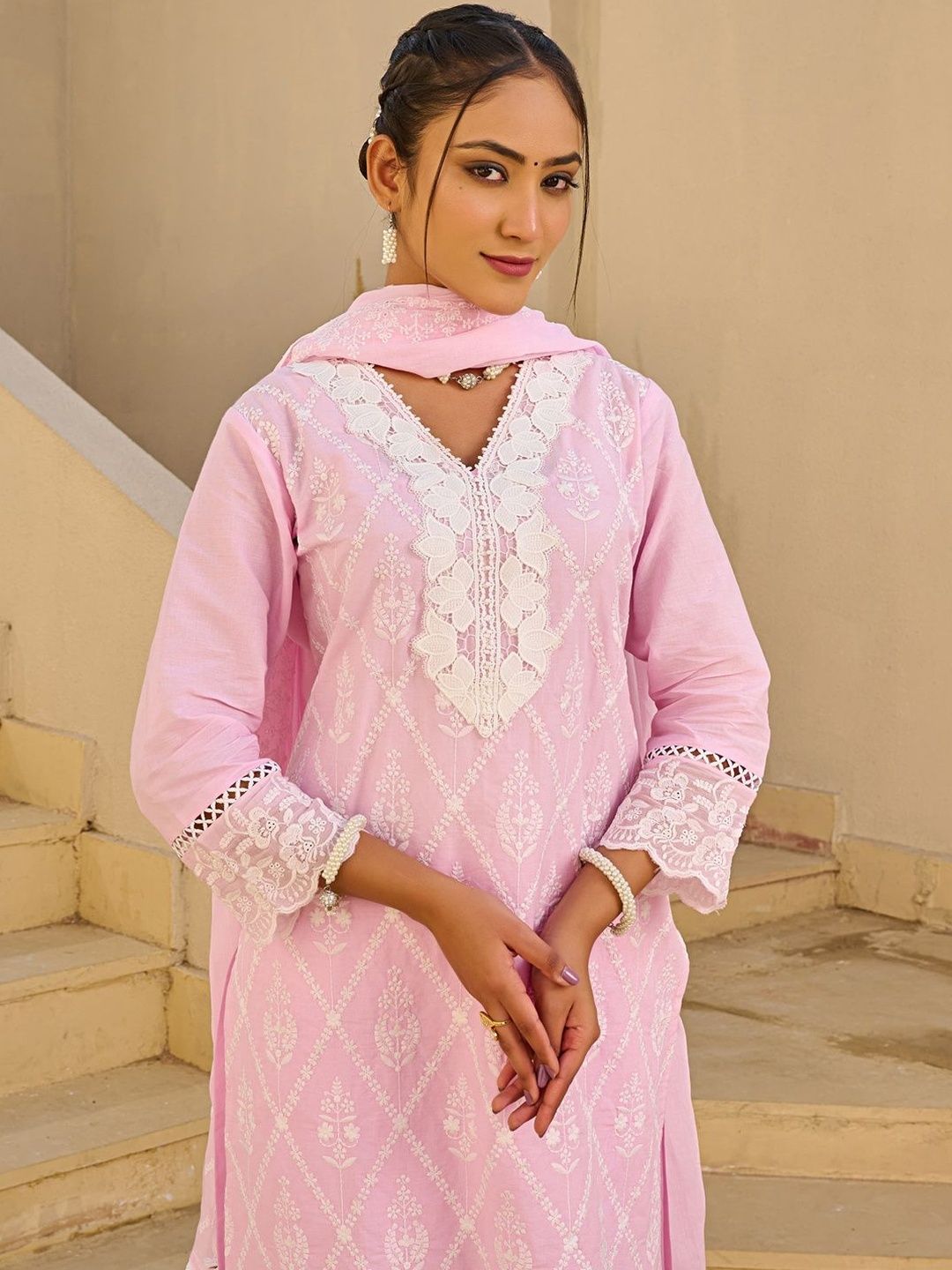 Women Ethnic Motifs Embroidered Regular Thread Work Pure Cotton Kurta with Trousers & With Dupatta