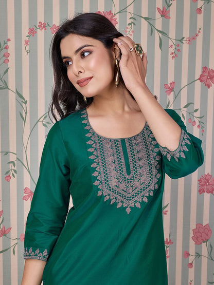 Dhiyona OD  Women Embroidered Straight Kurta