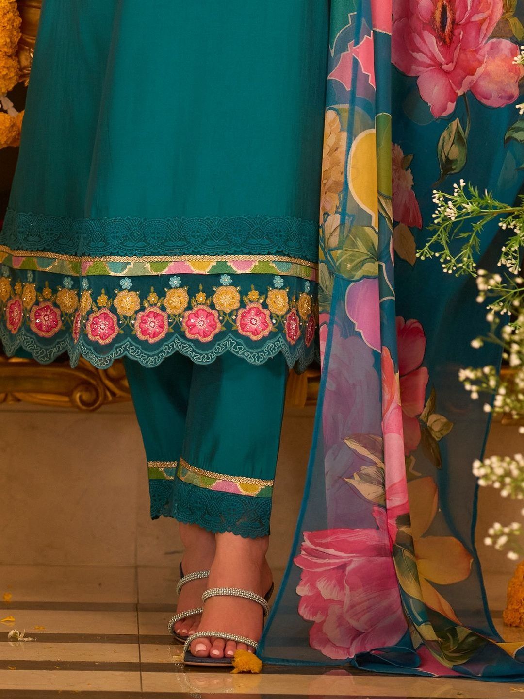 Women Floral Embroidered Kurta with Trousers & Dupatta