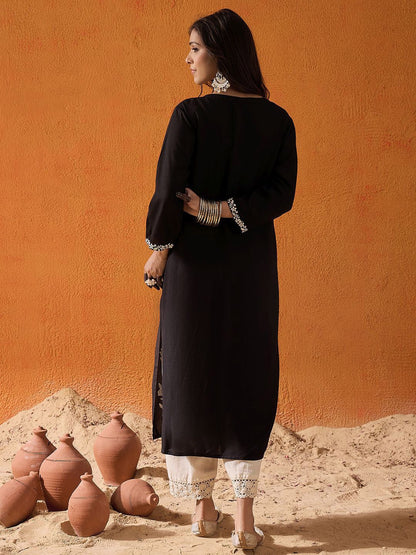 Dhiyona IE Black Floral Embroidered Straight Kurta