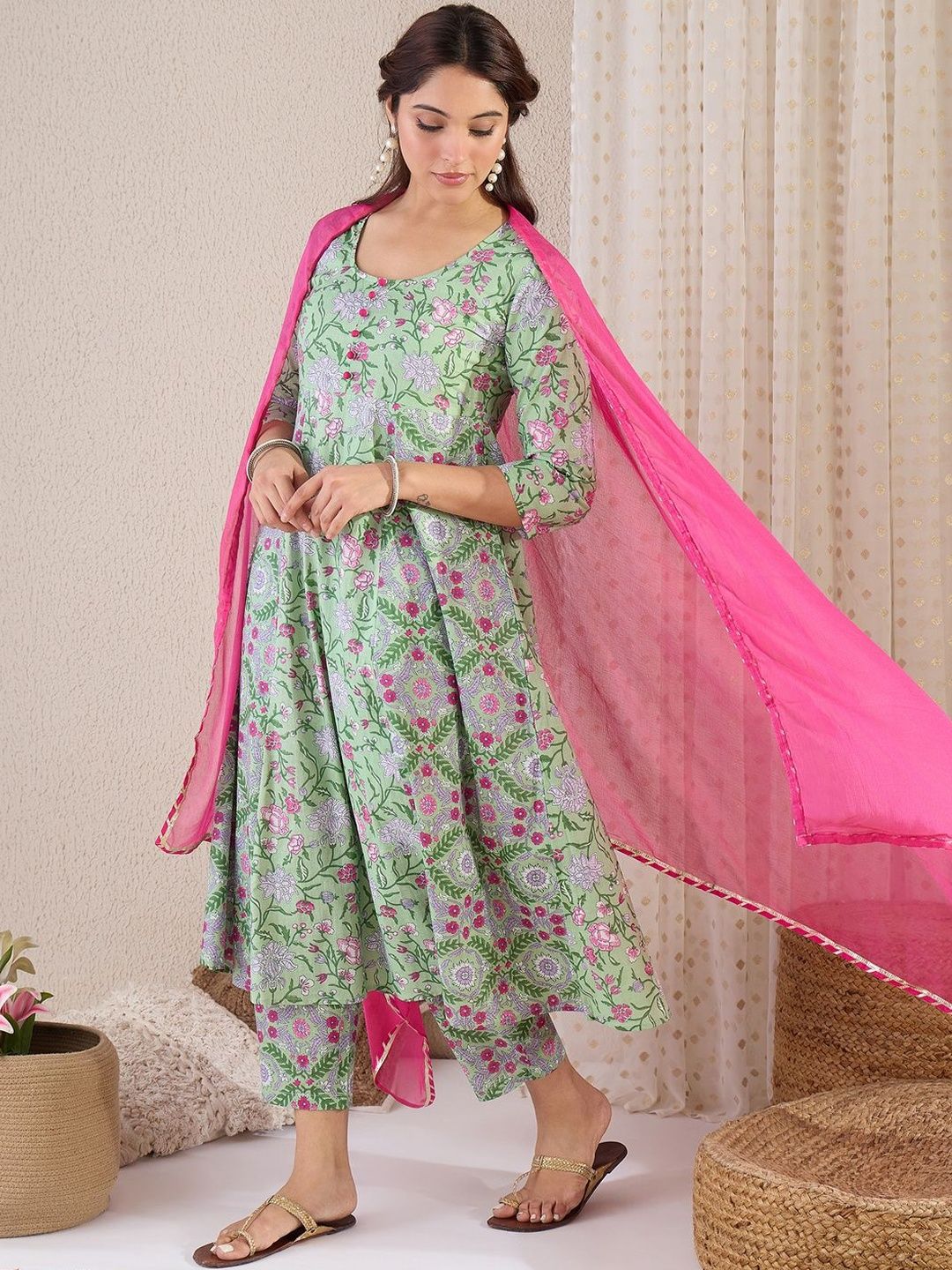 Women Floral Printed Regular Pure Cotton Kurta with Trousers & With Dupatta
