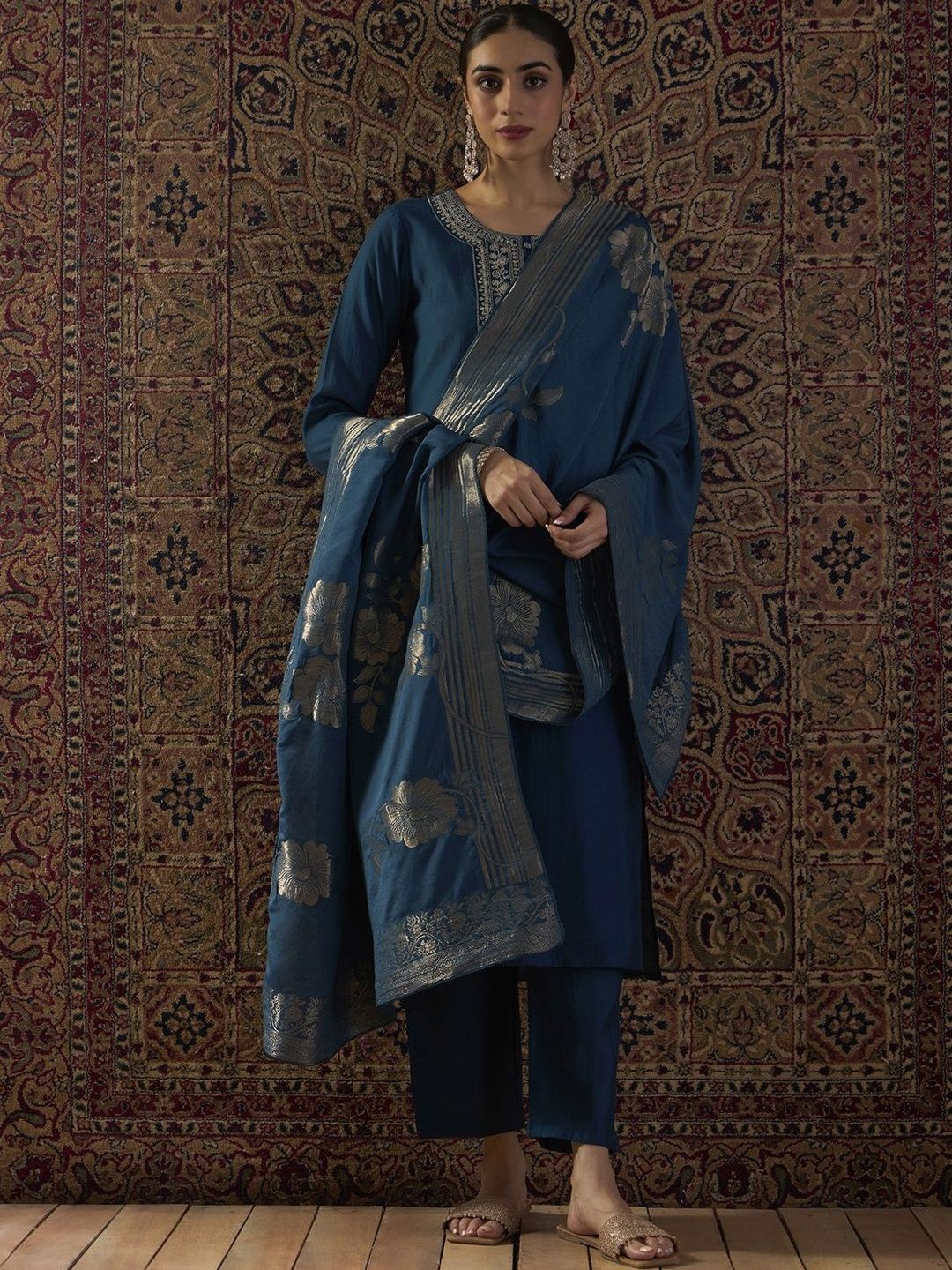 Ethnic Motifs Embroidered Thread Work Kurta With Trousers & Dupatta