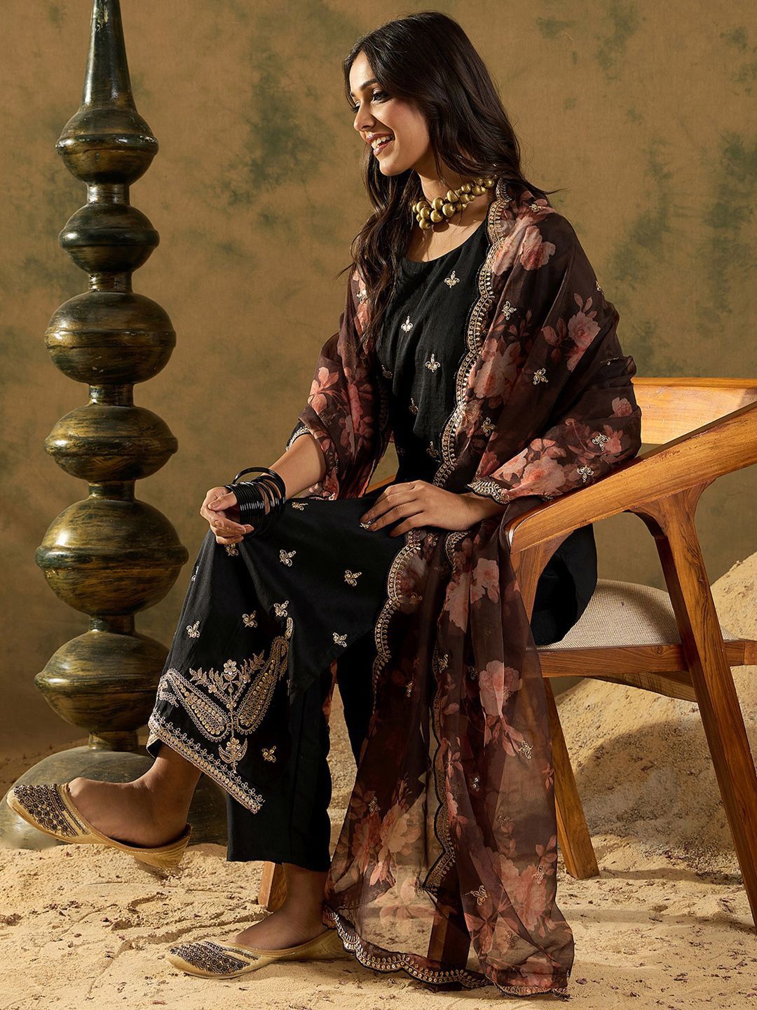 Ethnic Motifs Embroidered Kurta with Trousers & Dupatta