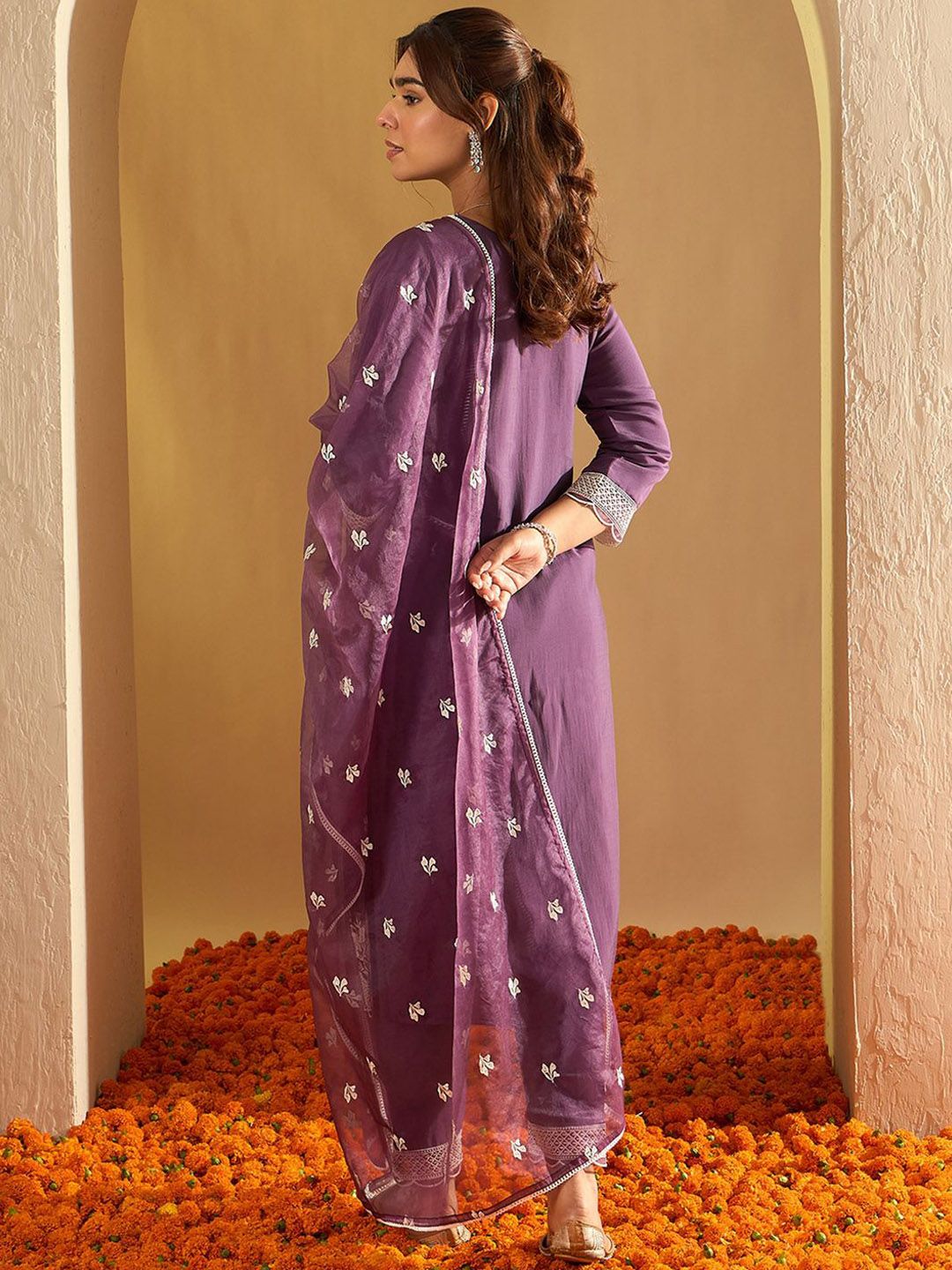 Floral Embroidered Thread Work Straight Kurta With Trousers & Dupatta