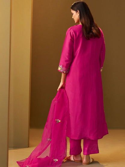 Women Floral Embroidered Thread Work Kurta With Trousers & With Dupatta