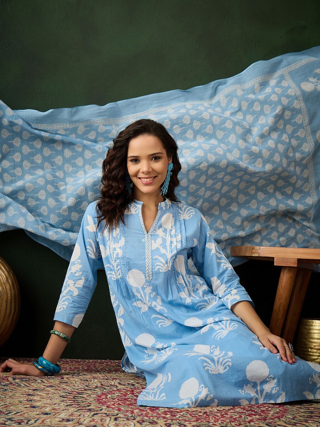 Dhiyona SN Women's Blue Floral Printed Mandarin Collar Pure Cotton Kurta With Trouser & Dupatta