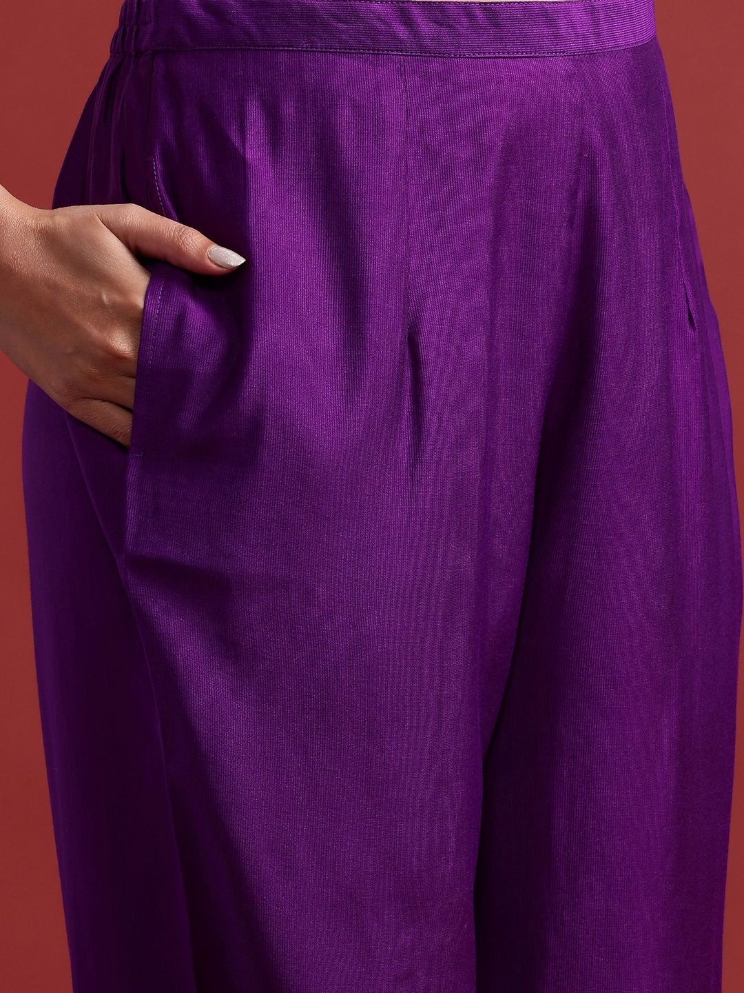 Women Ethnic Motifs Embroidered Regular Thread Work Liva Kurta with Trousers & With Dupatta