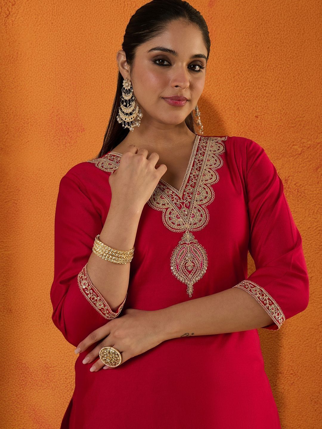 Dhiyona IE Women Ethnic Motifs Embroidered Regular Thread Work Liva Kurta with Trousers