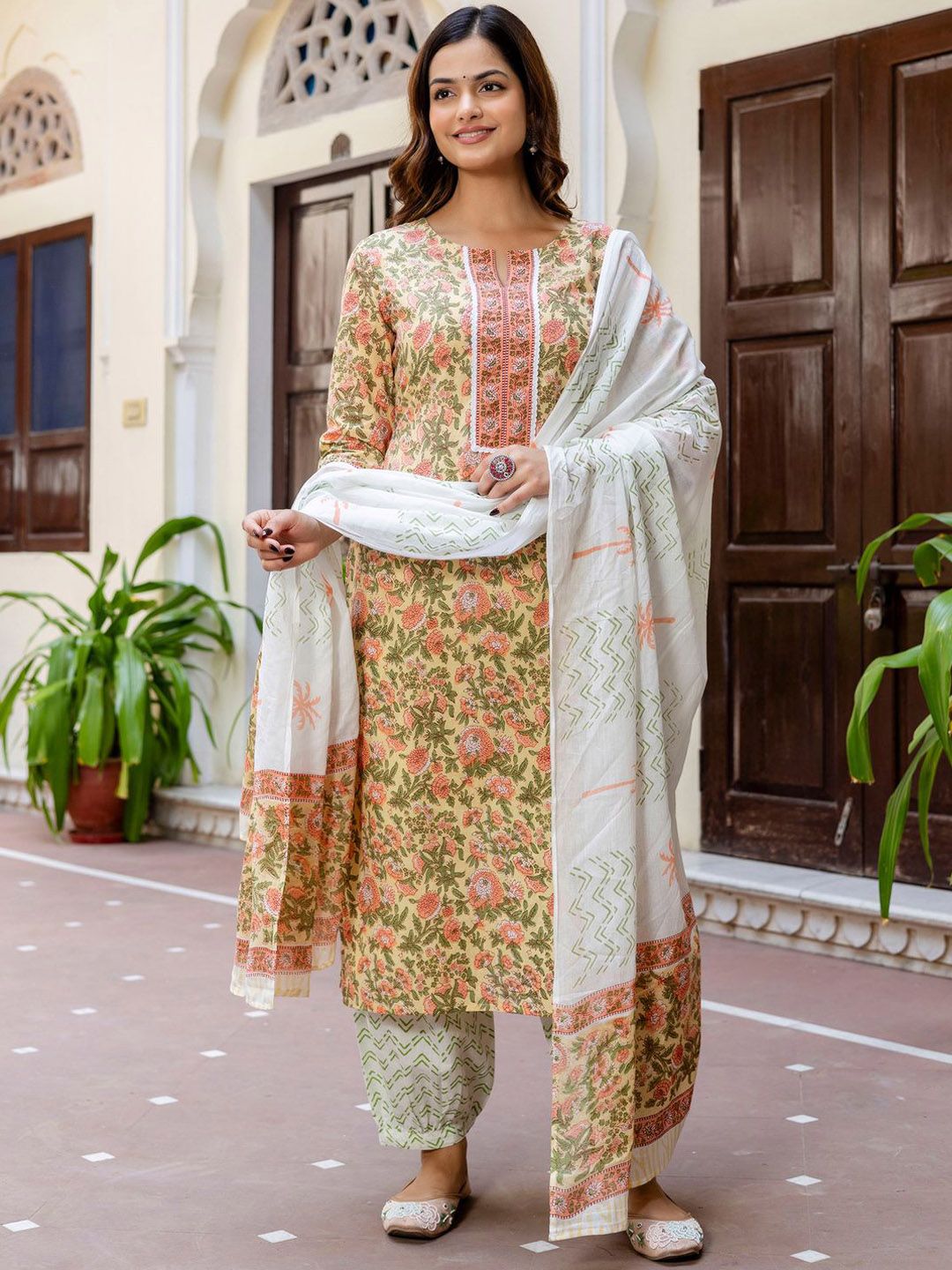 Dhiyona IE Floral Printed Notch Neck Pure Cotton Straight Kurta With Salwar & Dupatta