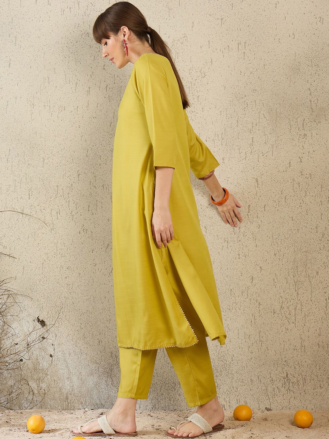 Women Solid Kurta with Trouser