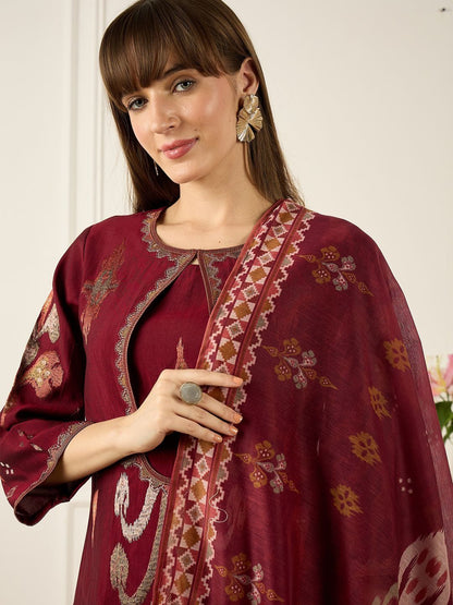 Floral Embroidered Round Neck Regular Straight Kurta With Trousers & Dupatta