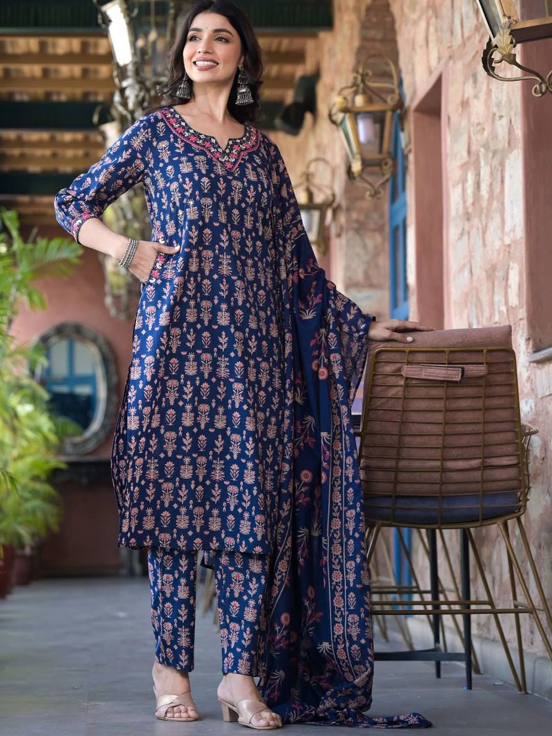 Dhiyona VA Women'sFloral Printed Regular Pure Cotton Straight Kurta with Trousers & With Dupatta