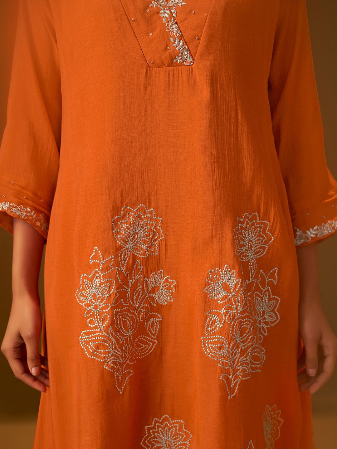 Ethnic Motifs Embroidered V-Neck Thread Work A-Line Kurta & Trousers