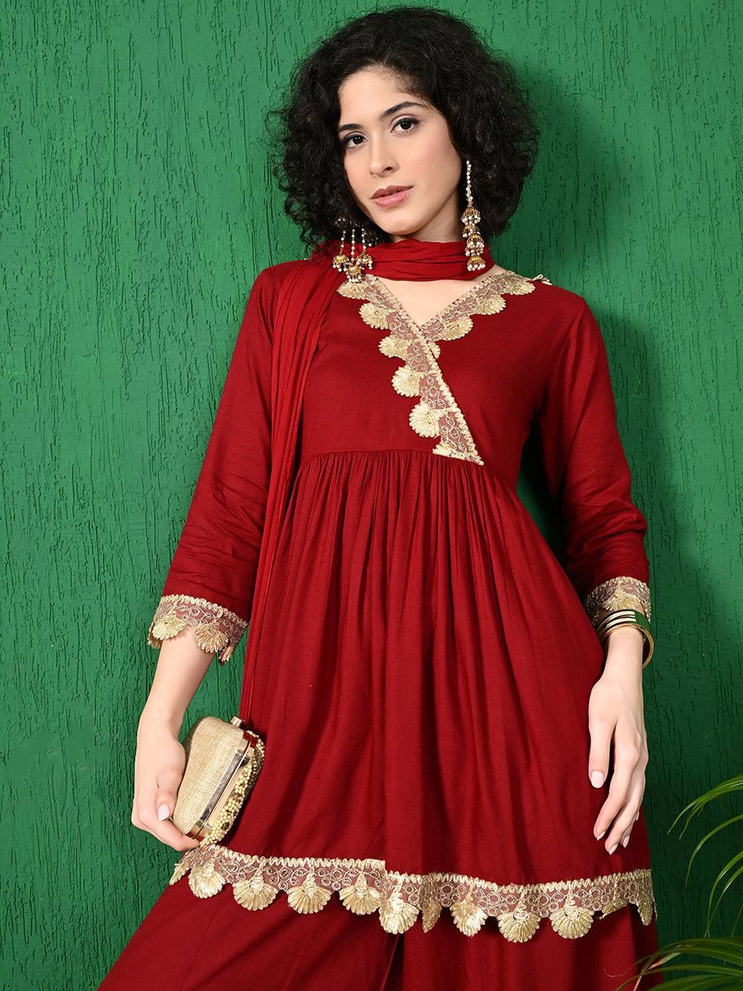 Dhiyona SN Women's Lace Detail V-Neck Pleated Anarkali Kurta With Trouser & Dupatta