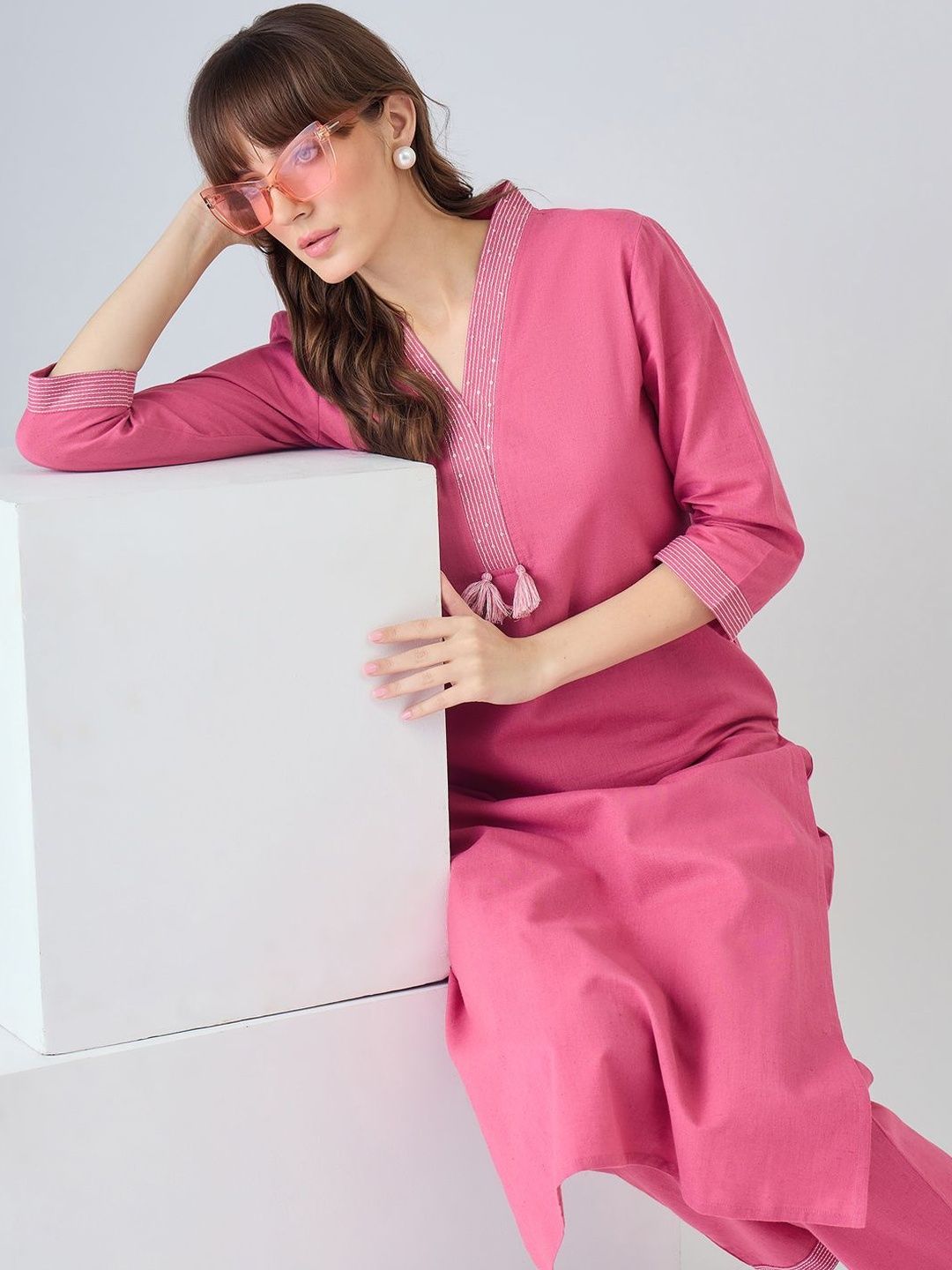 Women Regular Thread Work Kurta with Trousers