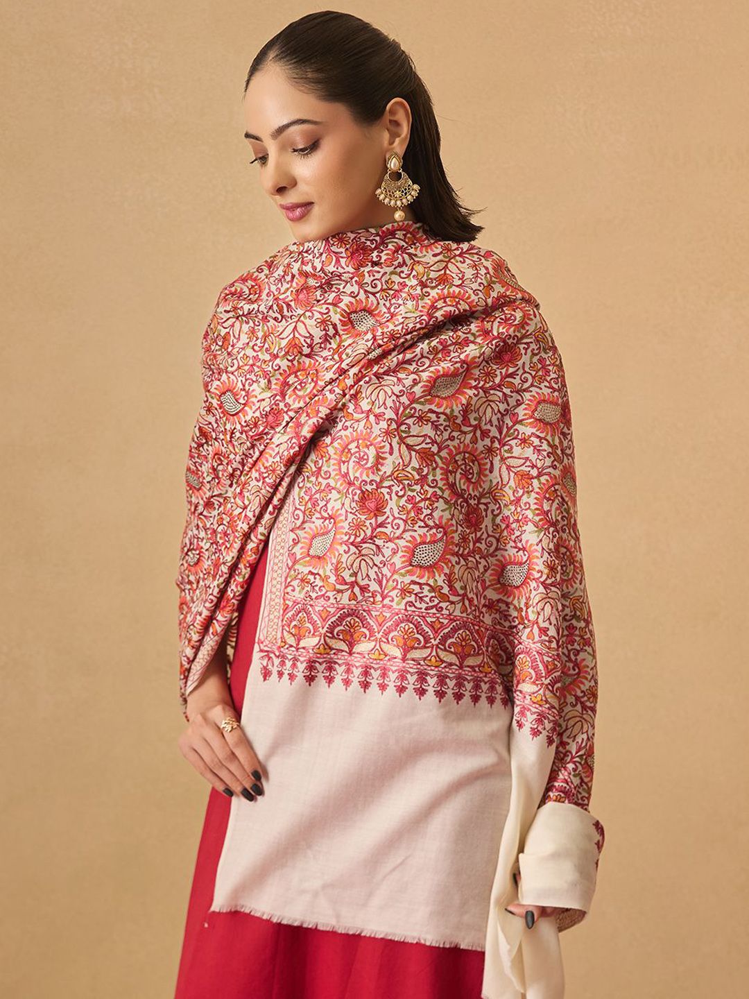 Dhiyona PA Paisley Embroidered Thread Work Shawl