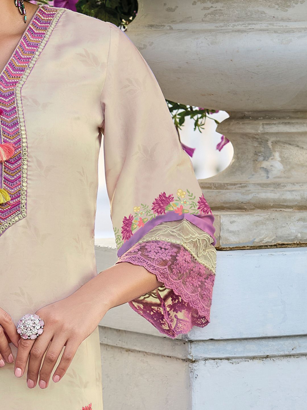 Dhiyona IE Women's Women Embroidered Kurta with Trousers & Dupatta