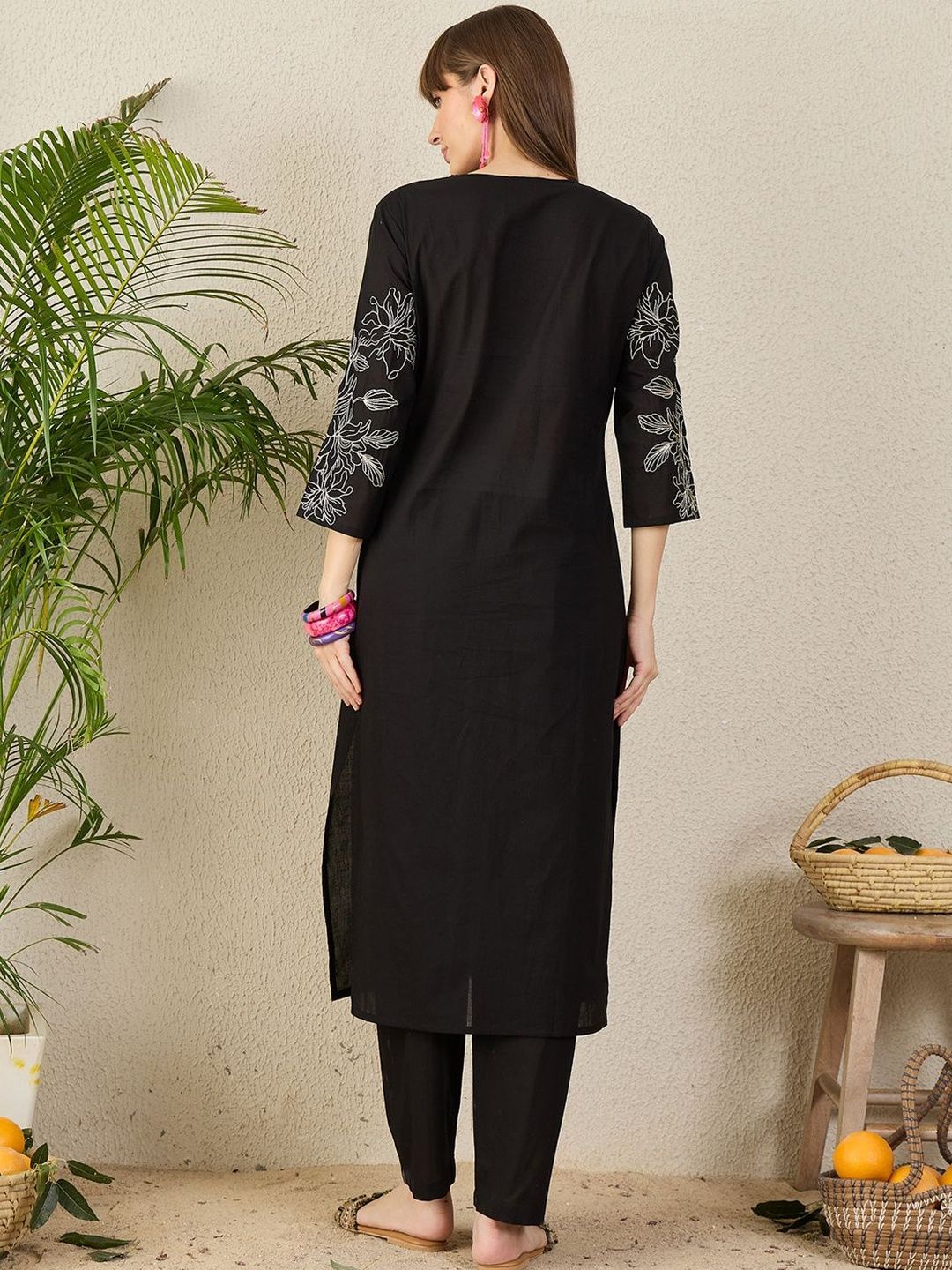 Floral Embroidered Notch Neck Thread Work Pure Cotton Straight Kurta with Trouser