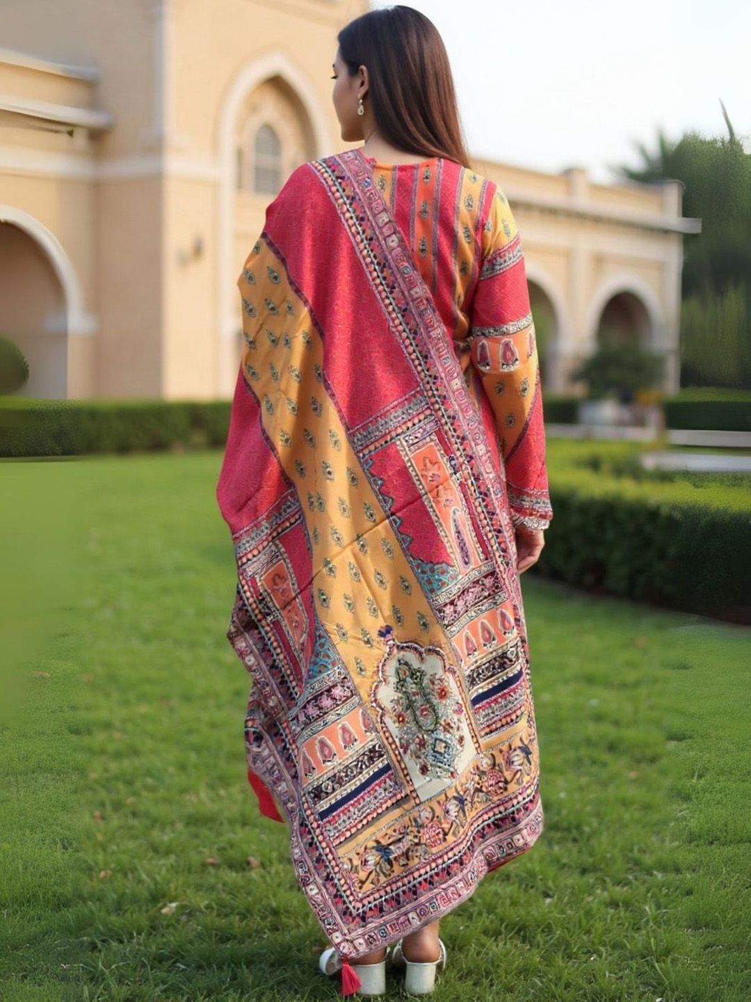 Women Ethnic Motifs Printed Kurta with Trousers & Dupatta