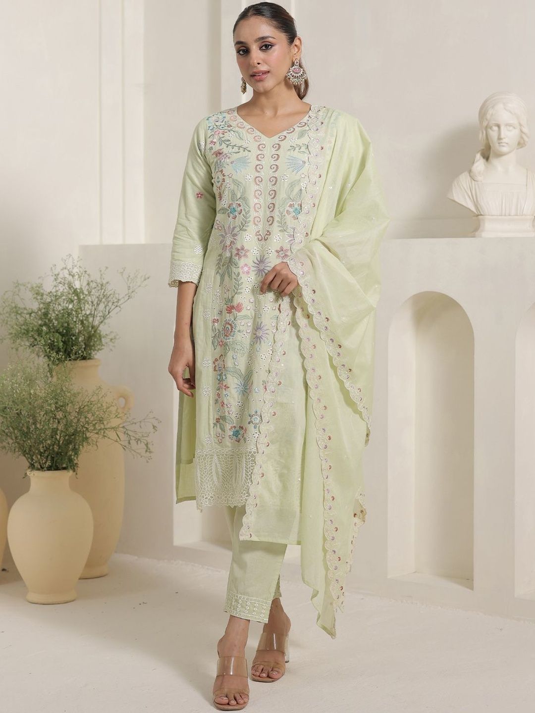 Dhiyona IE Women Floral Embroidered Thread Work Pure Cotton Kurta with Trousers & Dupatta