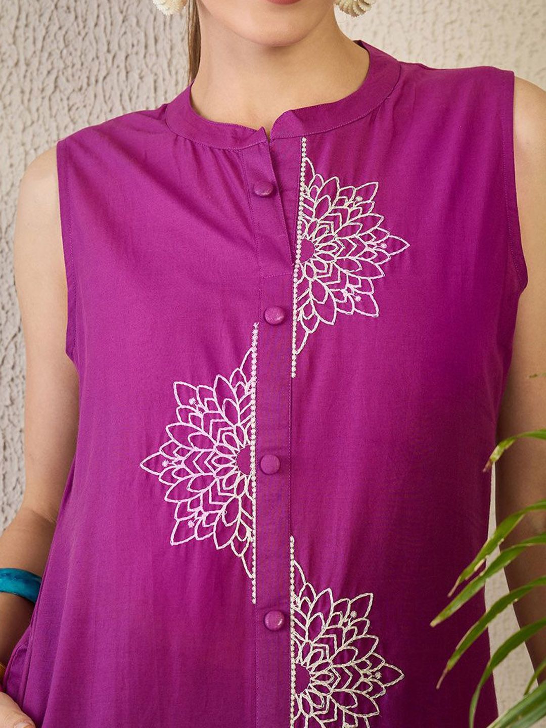 Dhiyona IE Floral Embroidered A-Line Pure Cotton Kurta With Trousers