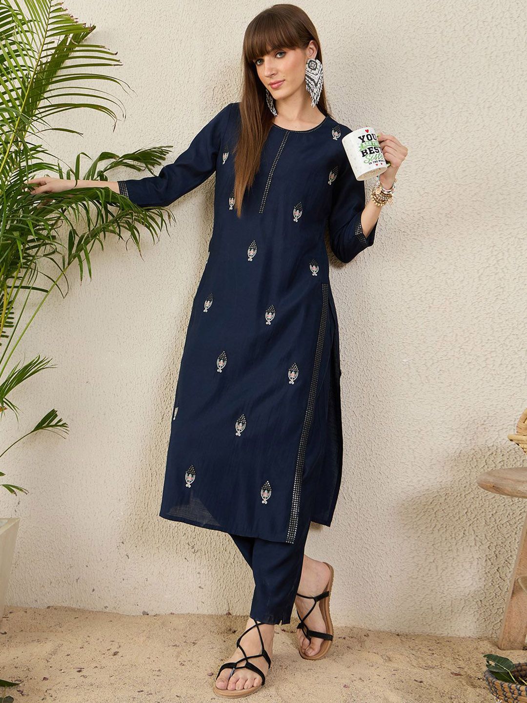 Dhiyona IE Embroidered Tunic With Trousers