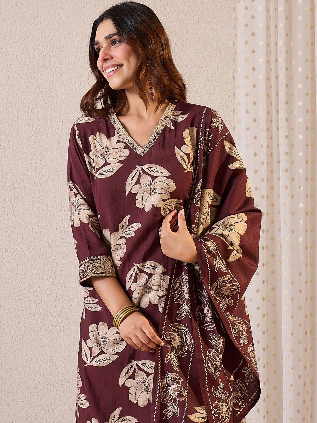 Women Floral Printed Kurta with Trousers & Dupatta
