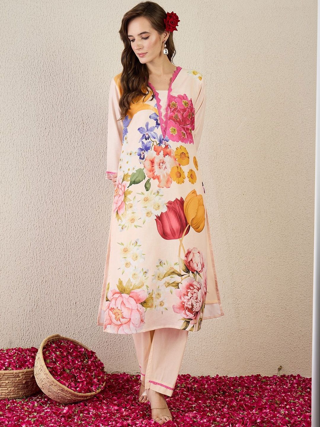 Dhiyona IE Women Floral Printed Regular Linen Kurta with Trousers & With Dupatta