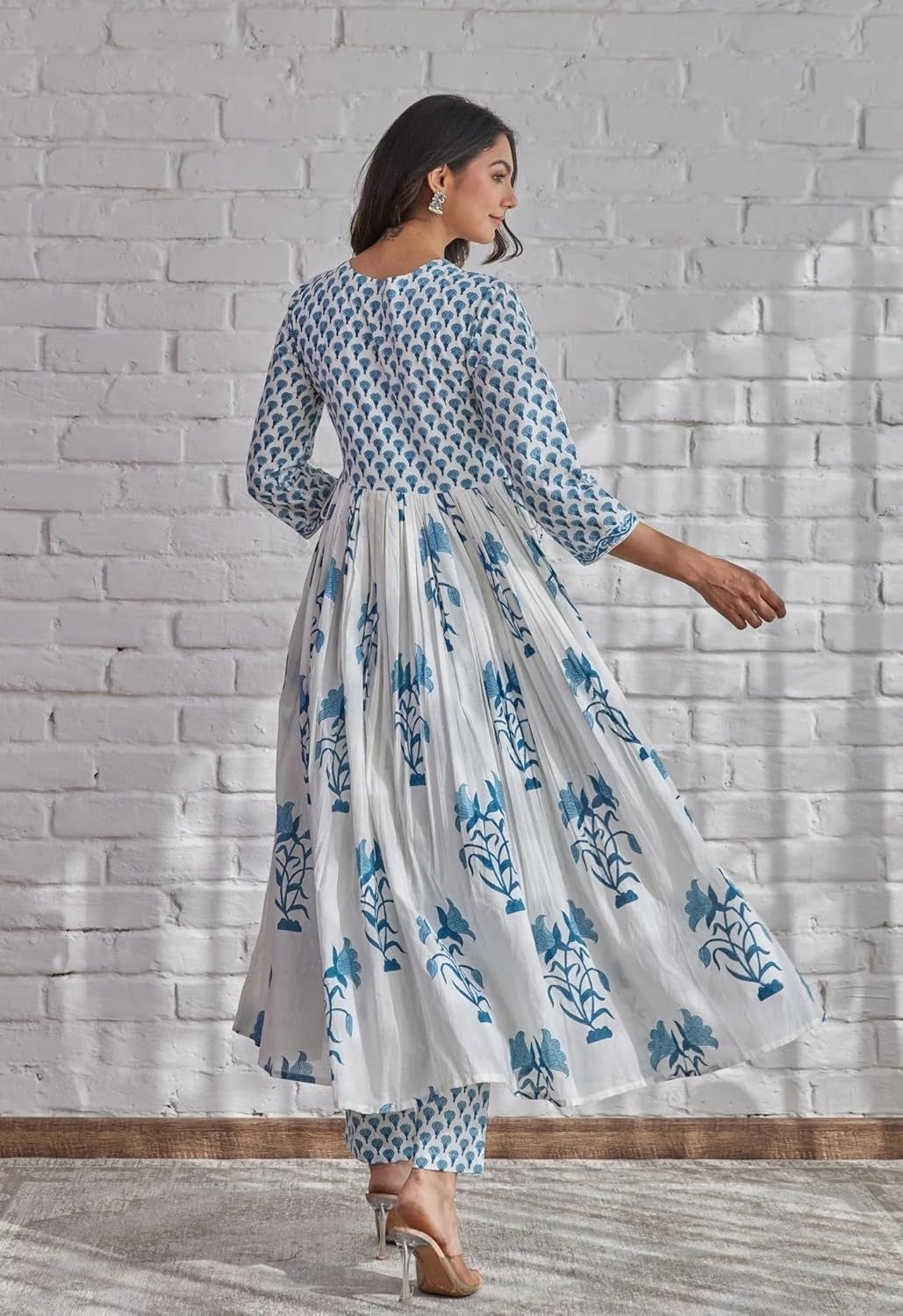 Women White Printed Pure Cotton Kurta, Pant And Dupatta Set
