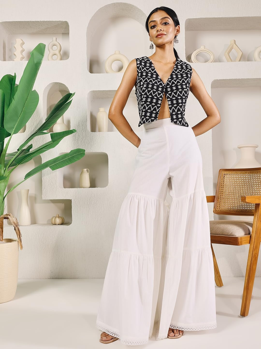 Dhiyona FL Women's Off White Cotton Solid Palazzo