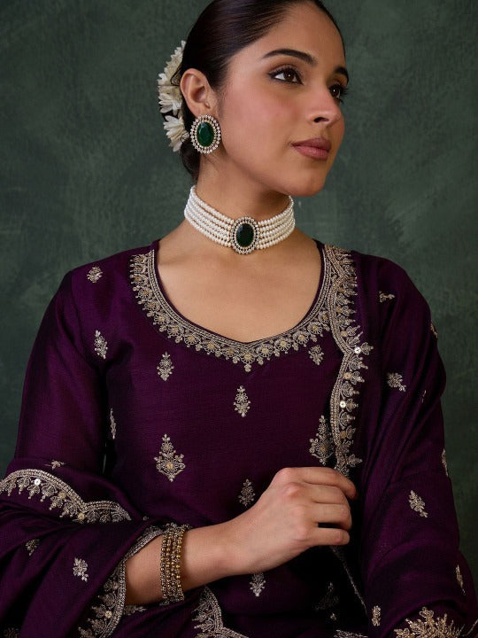 Dhiyona IE Floral Embroidered Round Neck Zari Straight Kurta With Trousers & Dupatta