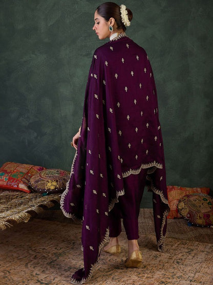 Dhiyona IE Floral Embroidered Round Neck Zari Straight Kurta With Trousers & Dupatta