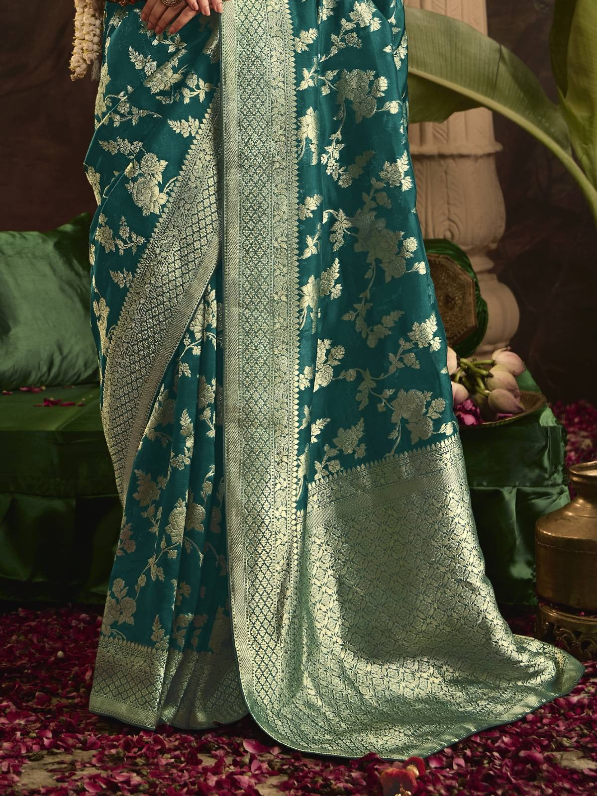 Dhiyona KM Women Traditional Green Banarasi Saree With Contrasting Yellow Blouse