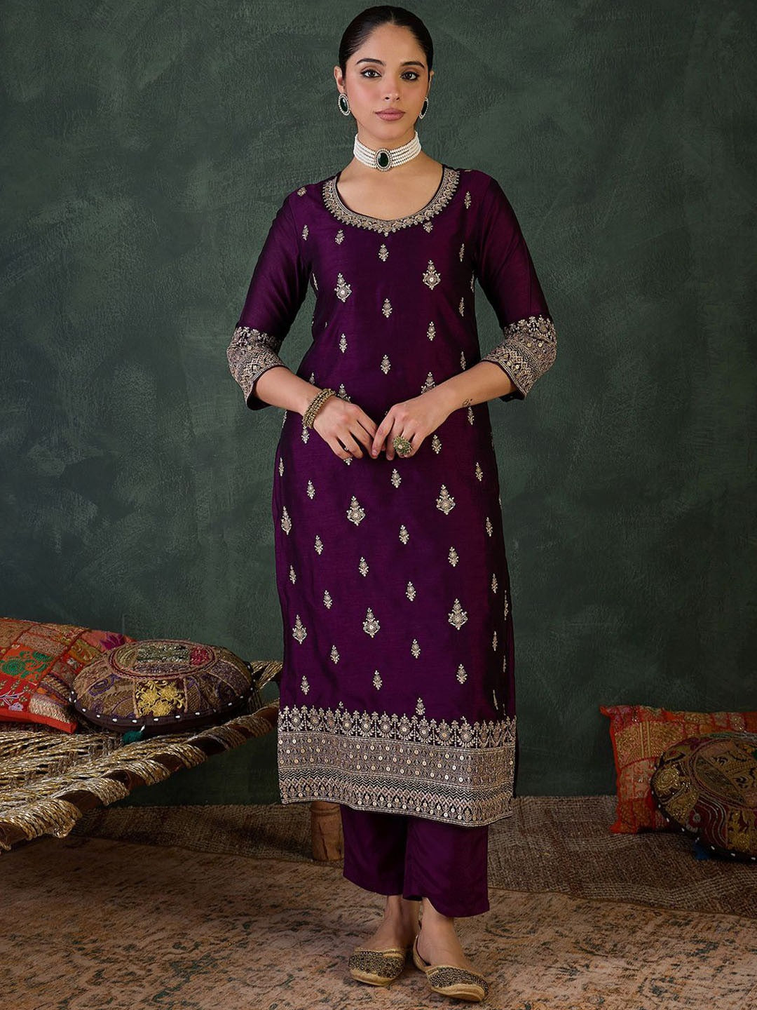Dhiyona IE Floral Embroidered Round Neck Zari Straight Kurta With Trousers & Dupatta
