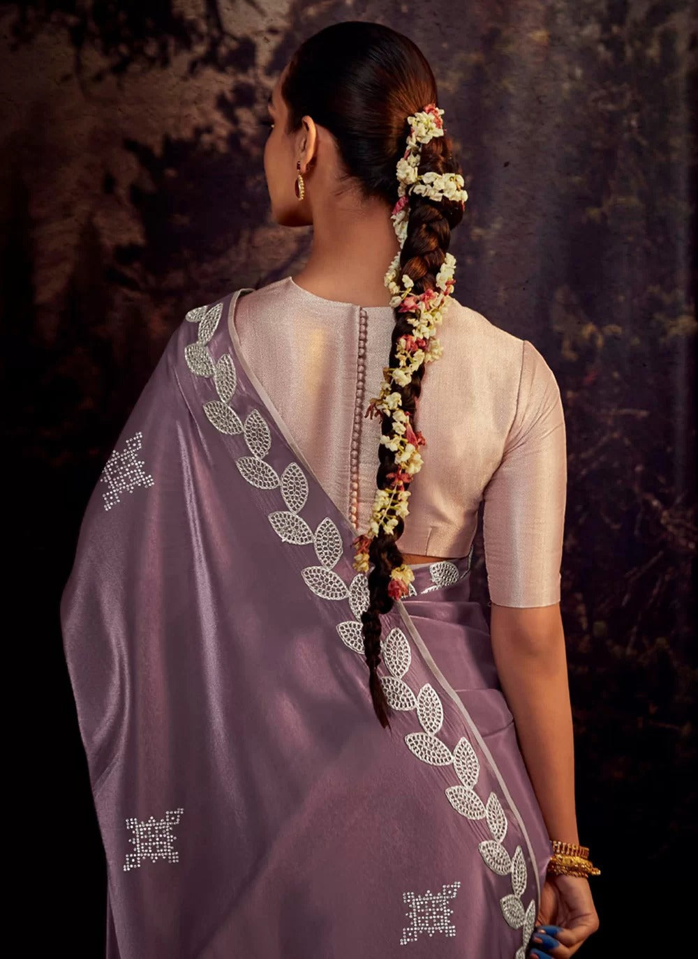 Dhiyona KM Women Royal Purple Silk Saree With Light Pink Contrast Blouse
