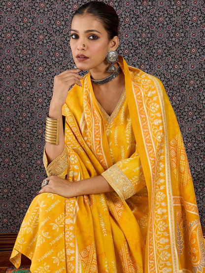 Women Ethnic Motifs Printed Regular Chanderi Silk Kurta with Trousers & With Dupatta