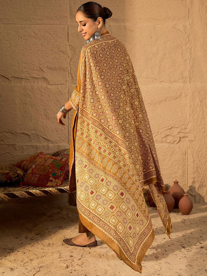 Women Printed Straight Pure Cotton Kurta Trousers With Printed Dupatta set