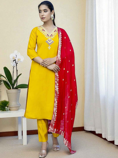 Dhiyona SN Women's Floral Embroidered Thread Work V-Neck Straight Kurta With Trouser And Dupatta