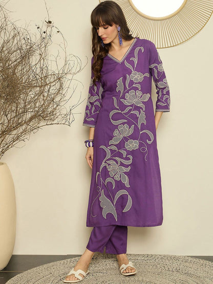 Dhiyona IE Women Embroidered V-Neck Top and Trousers Co-Ords