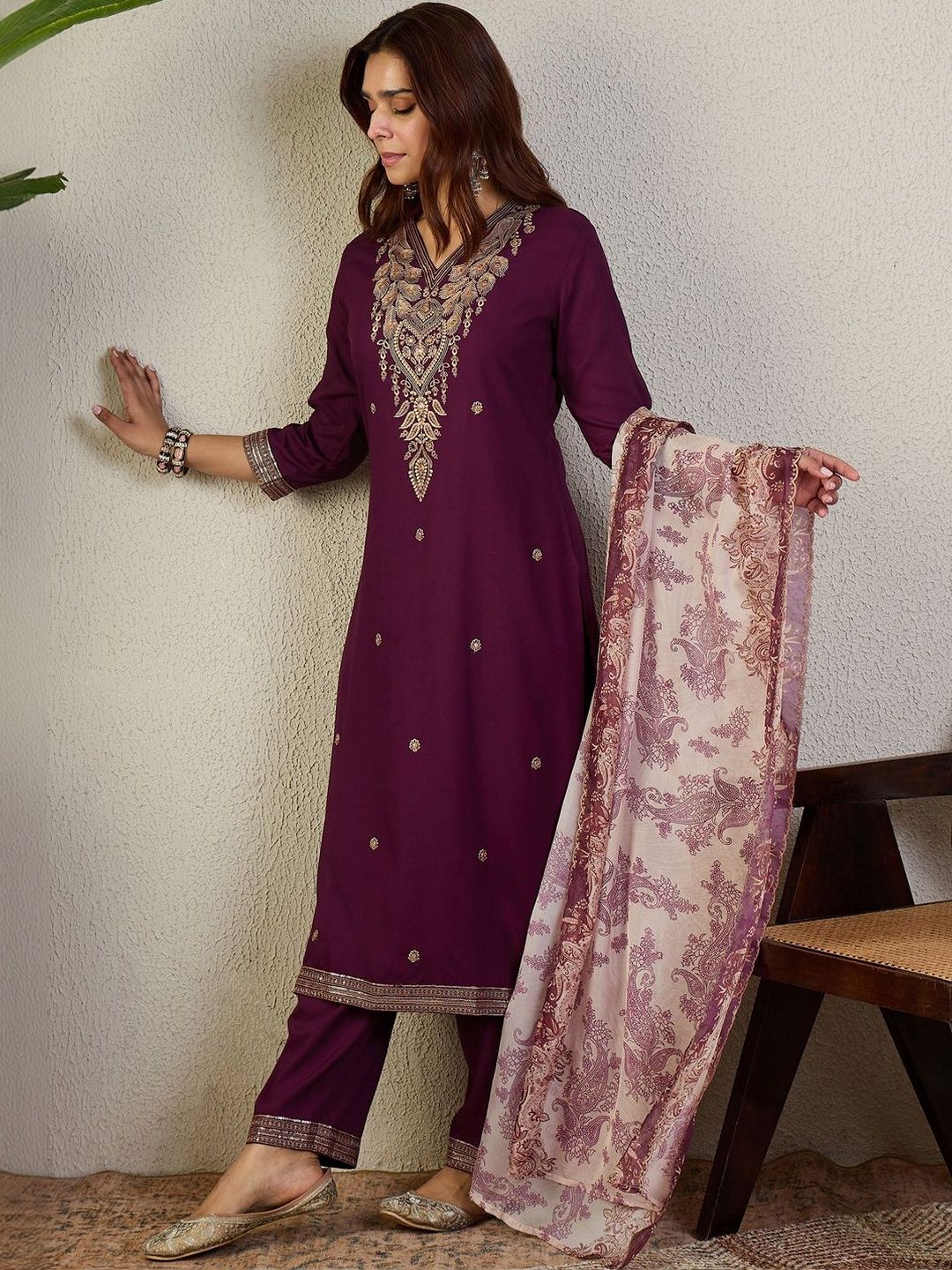 Women Ethnic Motifs Embroidered Regular Thread Work Kurta with Trousers & Dupatta