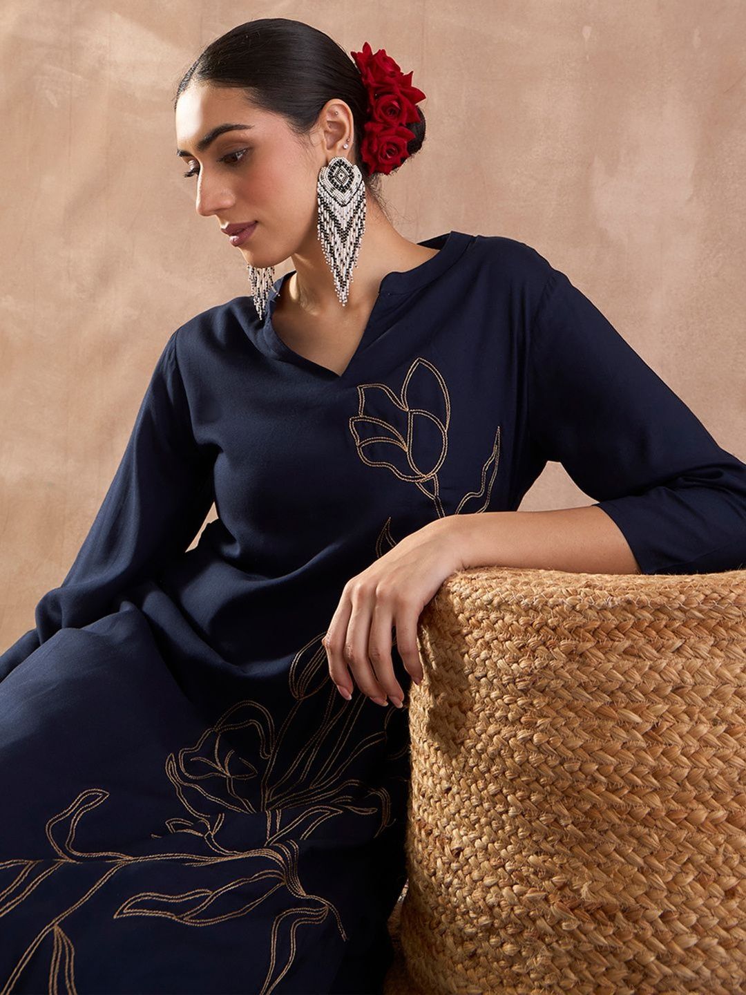 Floral Embroidered Mandarin Collar Thread Work Kurta With Trouser