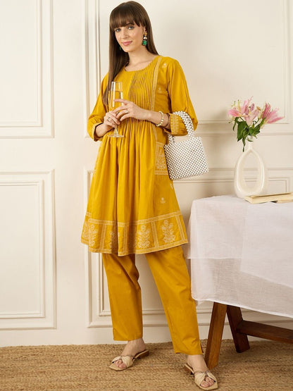 Embroidered Round Neck Thread Work Pure Cotton Kurta With Trousers