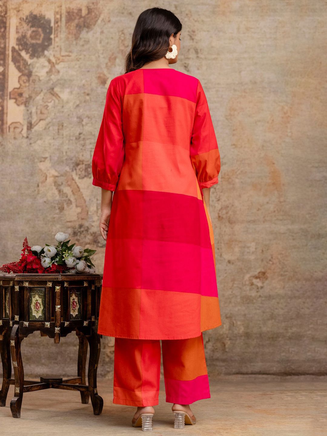 Women Colourblocked V-Neck Regular Kurta with Trousers