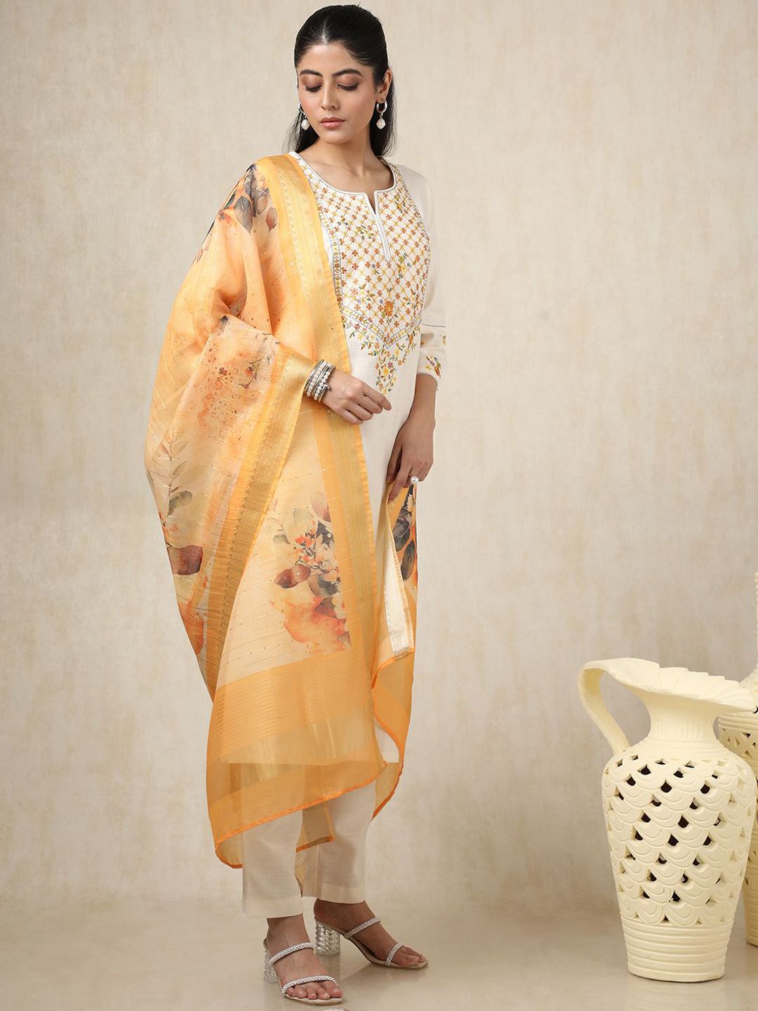 Dhiyona SO Women's Floral Embroidered Thread Work Round Neck Straight Kurta With Trousers & Dupatta