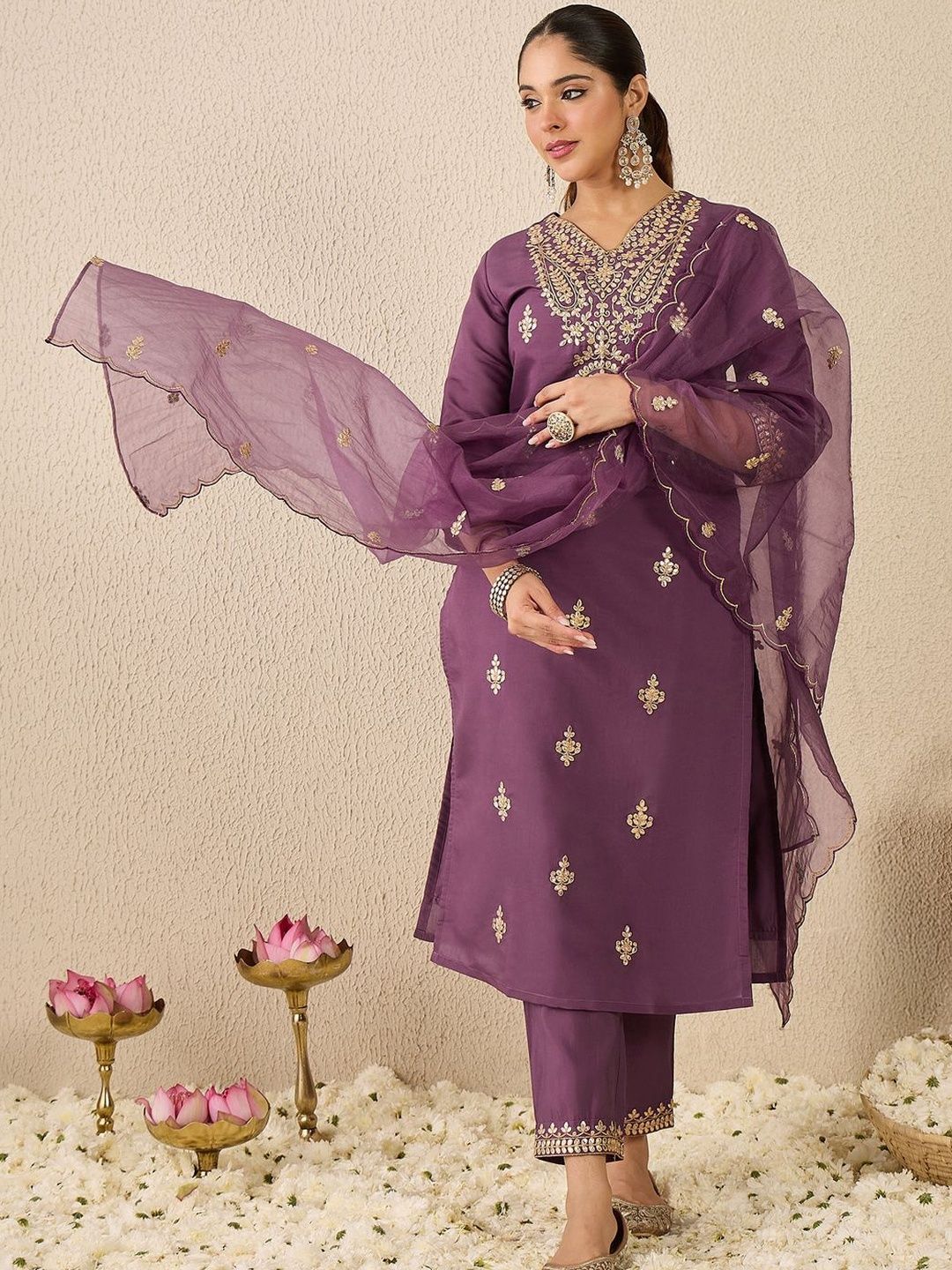 Dhiyona IE Women Embroidered Sequinned Regular Straight Kurta With Trousers & Dupatta