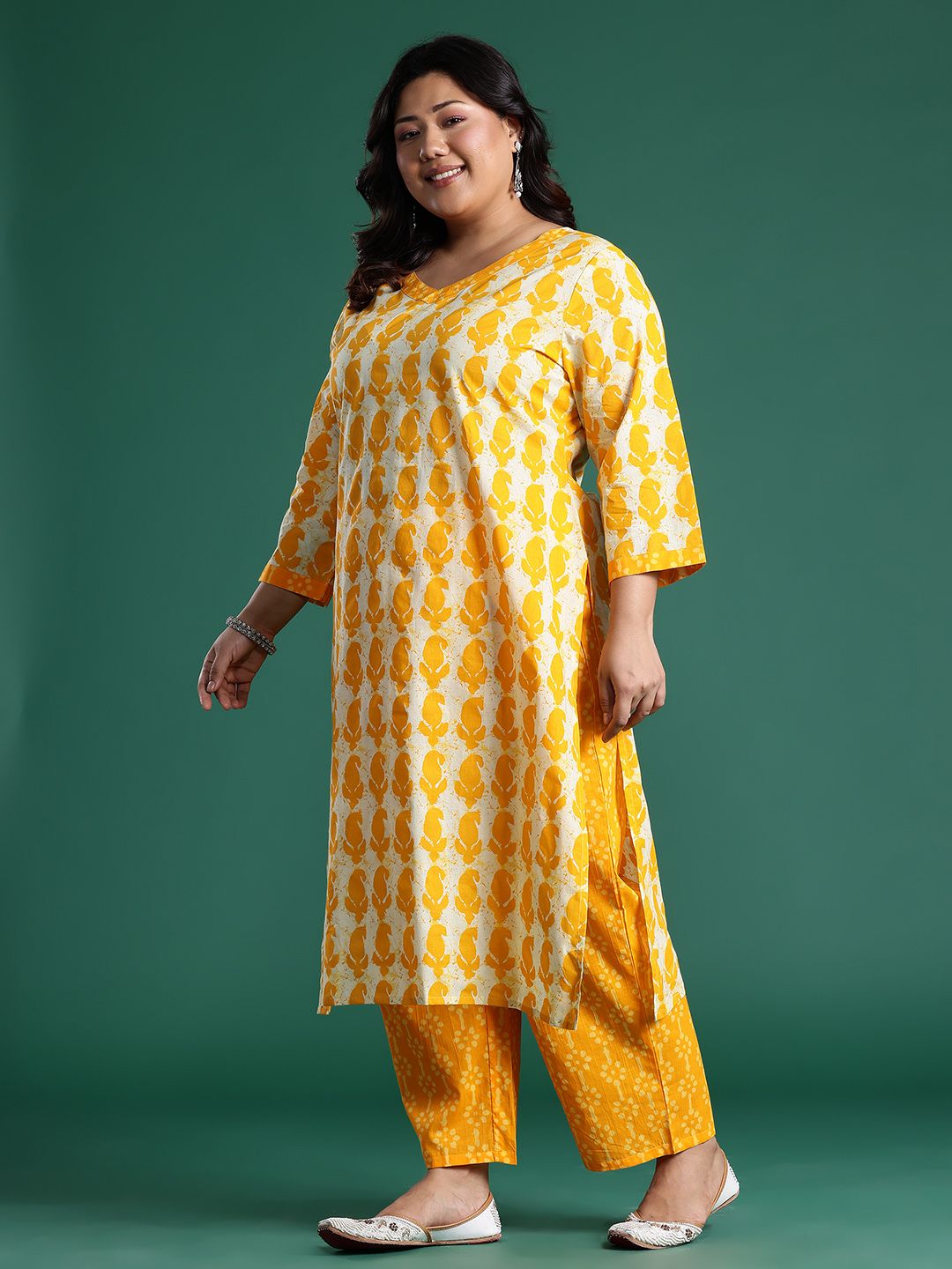 Paisley Print Kurta with Trousers & Dupatta