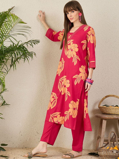 Women Floral Printed Pure Cotton Kurta with Trousers